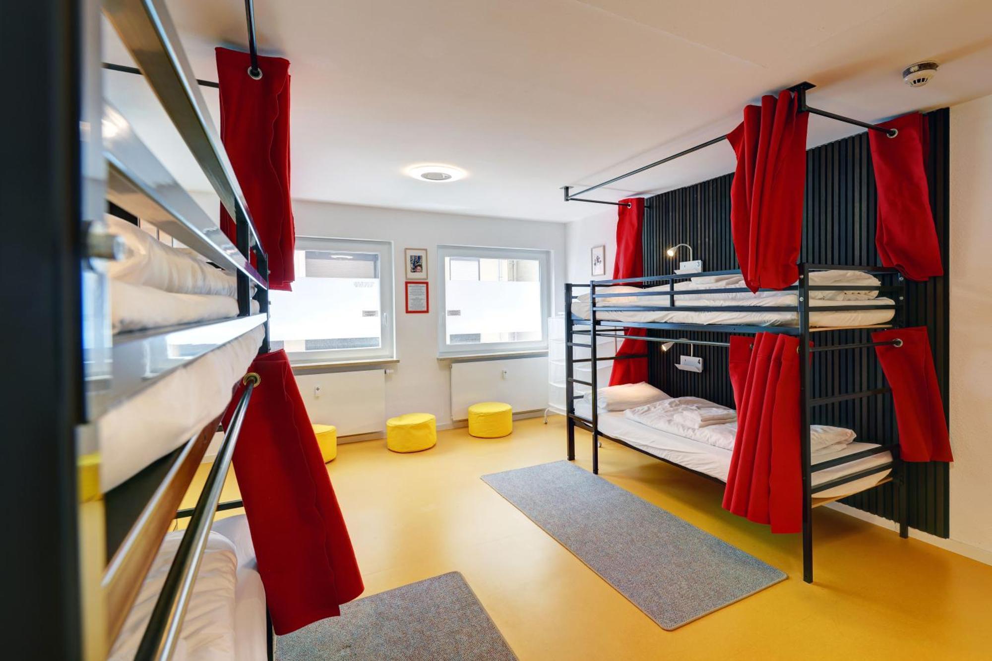 Hostel Mannheim Exterior photo A typical hostel room