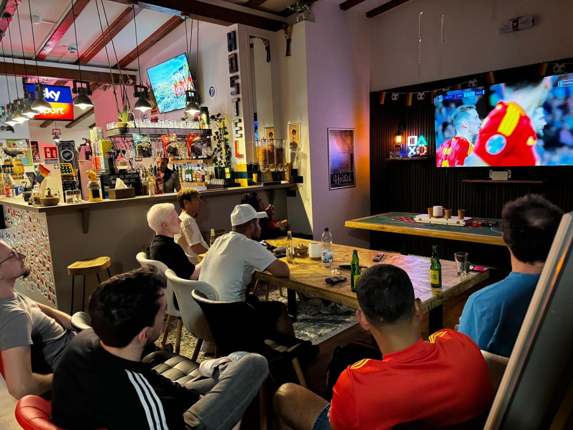 Hostel Mannheim Exterior photo Sky Sports broadcast of the 2019 Tour de France
